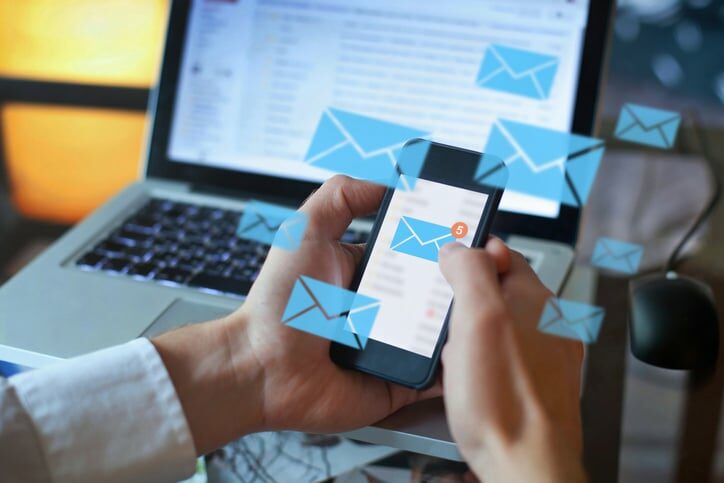 Real Time Email Communication